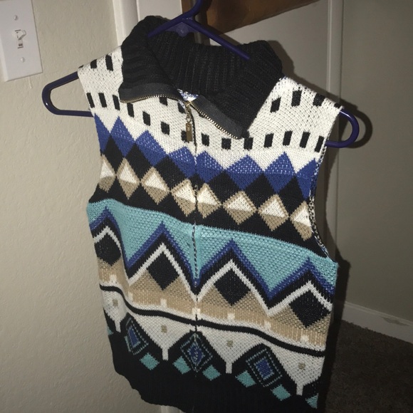 Vest - Picture 2 of 2